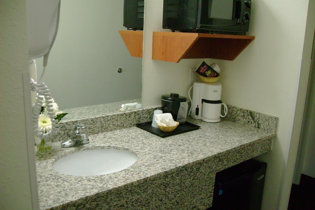 Travelodge By Wyndham Marysville Δωμάτιο φωτογραφία